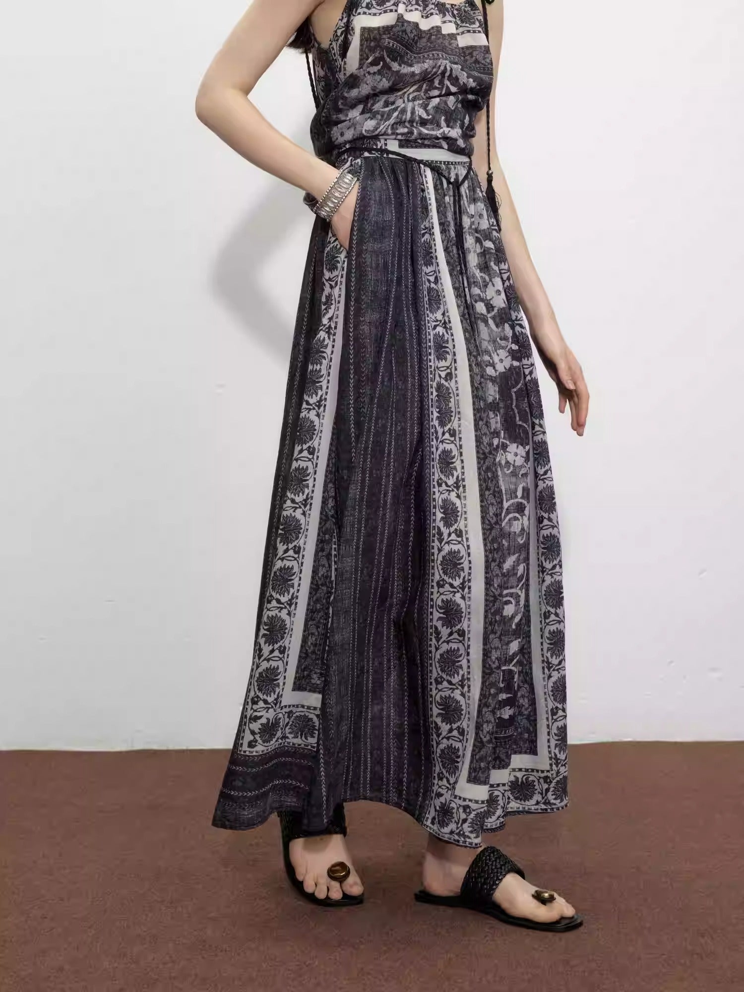 Black Plant Print Linen Skirt